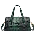 Bolso de mano verde oscuro con efecto cocodrilo, herrajes dorados y correa ajustable - Verde