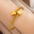 Bracciale rigido dorato a fune con doppi ciondoli a cuore in acciaio inossidabile - Oro
