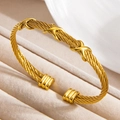 Bracciale a cavo dorato regolabile con tre elementi lucidi a forma di X - Oro