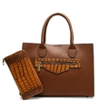 Set borsa tote marrone caramello con trama a coccodrillo e portafoglio coordinato - Marrone