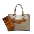 Set borsa tote in pelle taupe con portafoglio coordinato marrone motivo a coccodrillo - Cachi