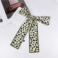 Écharpe fine en soie imprimé léopard beige avec des motifs abstraits noirs - Imprimé Abstrait Blanc Crème (15) / 7-116cm