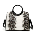 Bolso con estampado de serpiente, asas redondas negras y remaches plateados en gris y blanco - Patrón de Cocodrilo Negro
