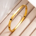 Brazalete cuadrado de acero inoxidable bañado en oro de 18k con cierre de bisagra - Brazalete Minimalista Dorado (sztx247)