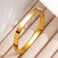 Brazalete minimalista de acero inoxidable chapado en oro de 18k con acabado pulido - Brazalete Minimalista Dorado (sztx248)