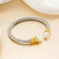 Bracciale a cavo d'argento regolabile con dettagli dorati e perle bianche - 013 Bicolore Oro