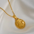 Collier avec pendentif Sagittaire en acier titane plaqué or 18K sur tissu de soie - Sagittaire