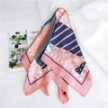 Sciarpa in seta rosa e blu con motivo paisley e strisce geometriche eleganti - 70cm / Rosa Geometrico