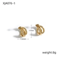 Detailweergave van 18k vergulde gedraaide oorringen met afmetingen van 17 mm hoog - Spiraalvormige Gedraaide Stijl (XJA076-1)