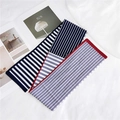 Foulard rayé avec motifs double face bleu marine et gris et finition de bord rouge - Rayures Taro & Marine
