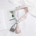Pañuelo de seda vintage bicolor con estampado floral rosa y gris en tela blanca - Estilo Paisley de Retazos Naranja Beige