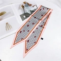 Twilly di seta con stampa geometrica rosa e grigia e dettagli leopardati - Griglia Leopardo Grigio