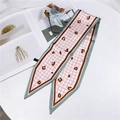 Sciarpa twilly in seta a quadretti rosa con motivi a cuore leopardati e punte - Griglia Leopardo Beige