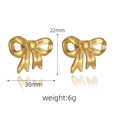 Vista dettagliata con dimensioni 30mm x 22mm e peso 6g degli orecchini a fiocco dorati - Fiocco Piccolo Oro