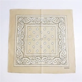 Bandana in cotone kaki con motivo paisley e dettaglio stampa 100% cotone su sfondo bianco - Beige