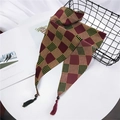 Foulard en soie à carreaux rouge jaune noir avec pompons, design twilly élégant - Petit Rayé à Carreaux Jaune