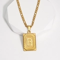 Elegante collar de acero de titanio dorado con colgante cuadrado y la letra B grabada - Letra B (XJ-MT002)