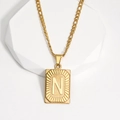 Collier en acier titane plaqué or poli avec un pendentif carré de la lettre N - Lettre N (XJ-MT002) / Or 18 carats