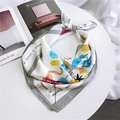 Foulard quadrato da donna in seta con fenicotteri e stampe tropicali - Fenicottero Grigio