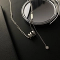 Gepolijste zilveren titanium stalen ketting met een spiraalvormige cilinder hanger - Kleine Taille Dubbele Ring Ketting (04-J11) / Zilver