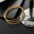 Dreiteiliges vergoldetes Minimalist-Armreif-Set mit mattierten und polierten Metallbändern - Dreiteiliges Set (J-40#) / Gold