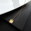 Collana in acciaio al titanio dorato con ciondolo a cornice vintage e citazione incisa - Oro (01-C2)