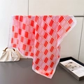 Roze en rode geometrische ruit zijdezachte vierkante sjaal met een stijlvolle tas - 70cmx70cm / Oranjerood