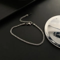Minimalistische silberne Gliederkette mit verstellbarer Verlängerung und Karabinerverschluss - Armband / Silber