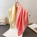 Elegante sciarpa in seta con sfumatura giallo e rosa, pois e motivi floreali - 70cm / Rosa Chiaro (FG110-2)