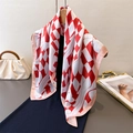Elegante foulard in seta a scacchi bianchi e rossi su stampella con borsa bianca di lusso - Rosso (FG129-3) / 70cm