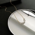 Minimalist gold titanium steel necklace with white freshwater pearls in a U-shaped design - Titanium Steel/Imitation Pearl / Gold Faux Pearl Style (01-D12)