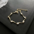 Squisito bracciale ondulato placcato oro con sette pietre di zirconia scintillanti - Bracciale Tondo in Zirconia Ondulata Oro (1-8#9)
