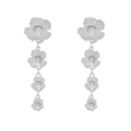Boucles d'oreilles pendantes fleurs 3D argentées avec pampilles et fini métal texturé - Argenté
