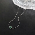 Collar de acero de titanio con colgante de carita sonriente verde y acabado plateado - Cara sonriente verde-Plateado