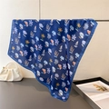 Foulard quadrato in seta blu scuro con stampa floreale di margherite e foglie di ginkgo - Blu Notte