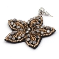 Boucles d'oreilles étoiles faites main avec cristaux gris foncé et perles dorées - Noir