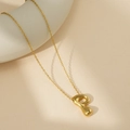 Collier doré poli avec pendentif lettre P minimaliste en relief style bulle 3D - Lettre Bulle P (Avec Chaîne Cruciforme)