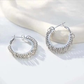 Grandi orecchini a cerchio in argento testurizzato con design a C e ago in S925 - Argento (B313)