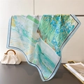 Foulard quadrato in seta impressionista con stampa floreale e paesaggio costiero d'arte - 66-70cm / Blu-verde (FG251-1)