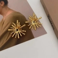 Golden sunburst flower stud earrings with molten lava texture in French vintage style - Gold