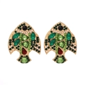 Pendientes de pez tropical con cristales coloridos y perlas sobre base de metal dorado - Verde