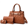 Set di 3 borse marroni in ecopelle trapuntata con borsa a mano, pochette e portamonete - Marrone