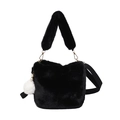Chique zwarte bucket bag van imitatiebont met witte pompon en gouden metalen details - Zwart