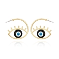 Goldene C-förmige Evil Eye Ohrringe mit blauem Emaille-Finish und Wimpern-Design - Schwarz