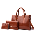 Dreiteiliges Handtaschen-Set in Karamellbraun mit Krokodilmuster und Hochglanz-Finish - Braun