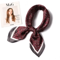 Foulard classico in seta bordeaux con stampa leopardata e bordi a contrasto di colore - Borgogna