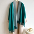 Detail of double-sided two-tone scarf with dark green and grey colors and fringe - 200x65cm / Cyan Green And Gray (WT350-29)