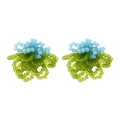 Orecchini a fiore in perline fatti a mano con cristalli blu e petali di colore verde lime - Stile Color Block Blu e Verde / Verde