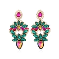 Boucles d'oreilles fleurs géométriques de luxe avec strass multicolores sur base dorée - Arc-en-ciel