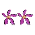 Dettaglio di orecchini a fiore viola con pois blu e pistilli dorati di alta qualità - Viola